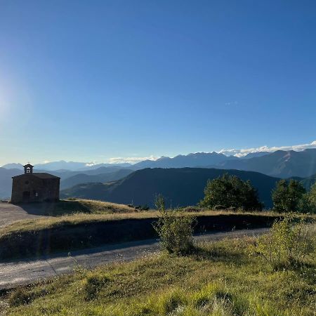 Apartamento Vacacional El Pont de Suert Bagian luar foto