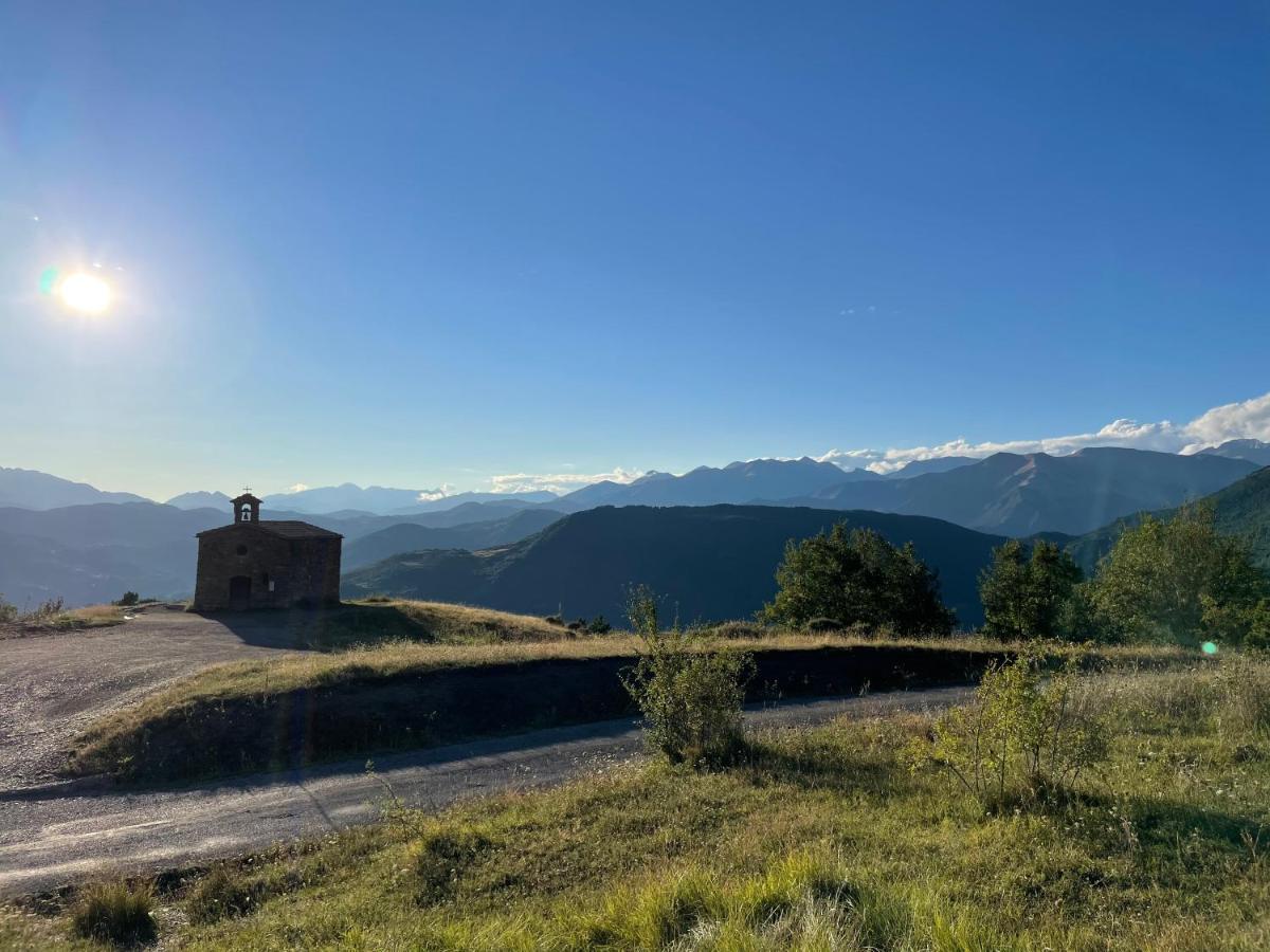 Apartamento Vacacional El Pont de Suert Bagian luar foto