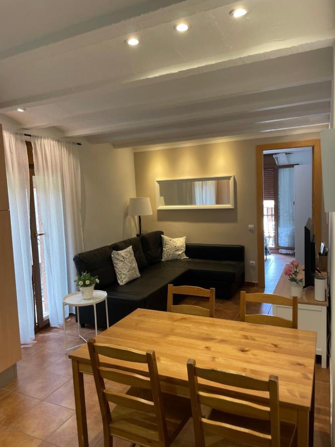 Apartamento Vacacional El Pont de Suert Bagian luar foto