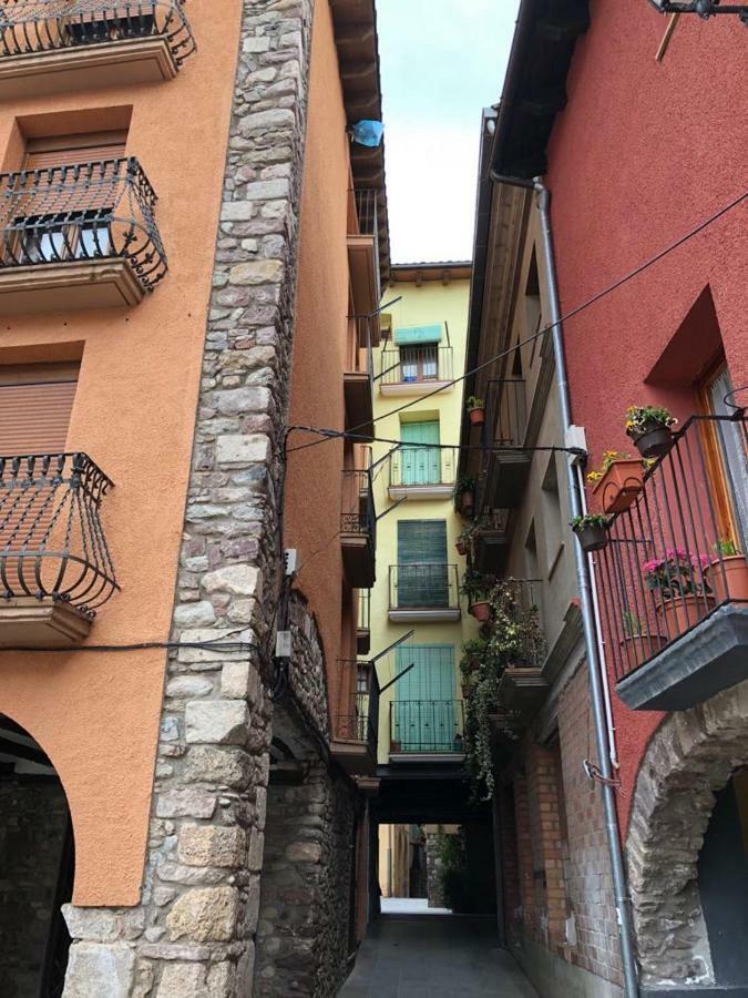 Apartamento Vacacional El Pont de Suert Bagian luar foto